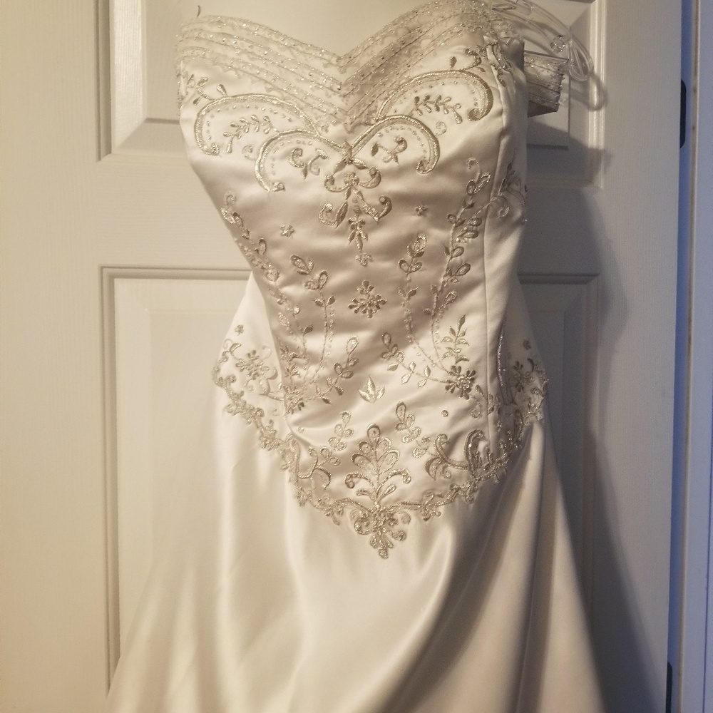 Wedding dress